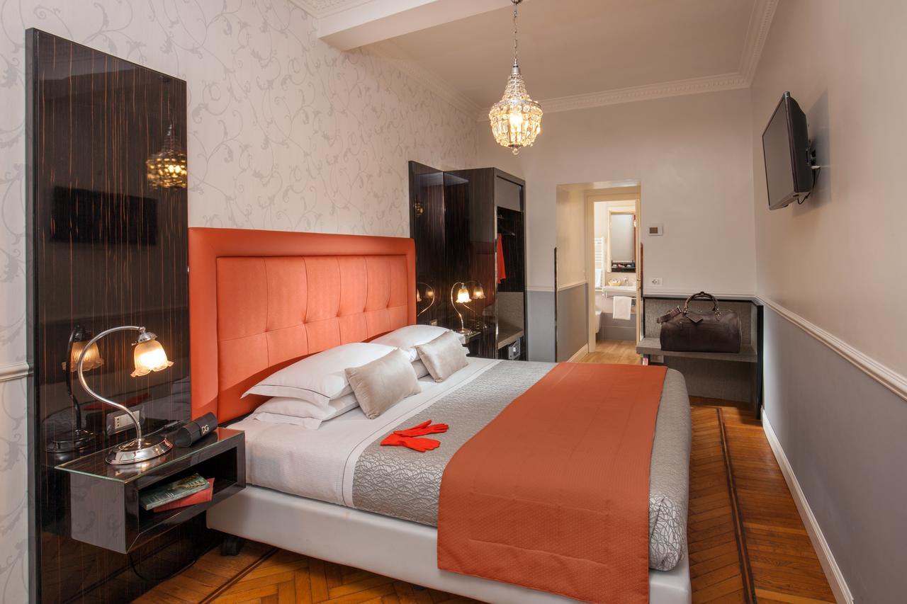 Alexandra Hotel 3*